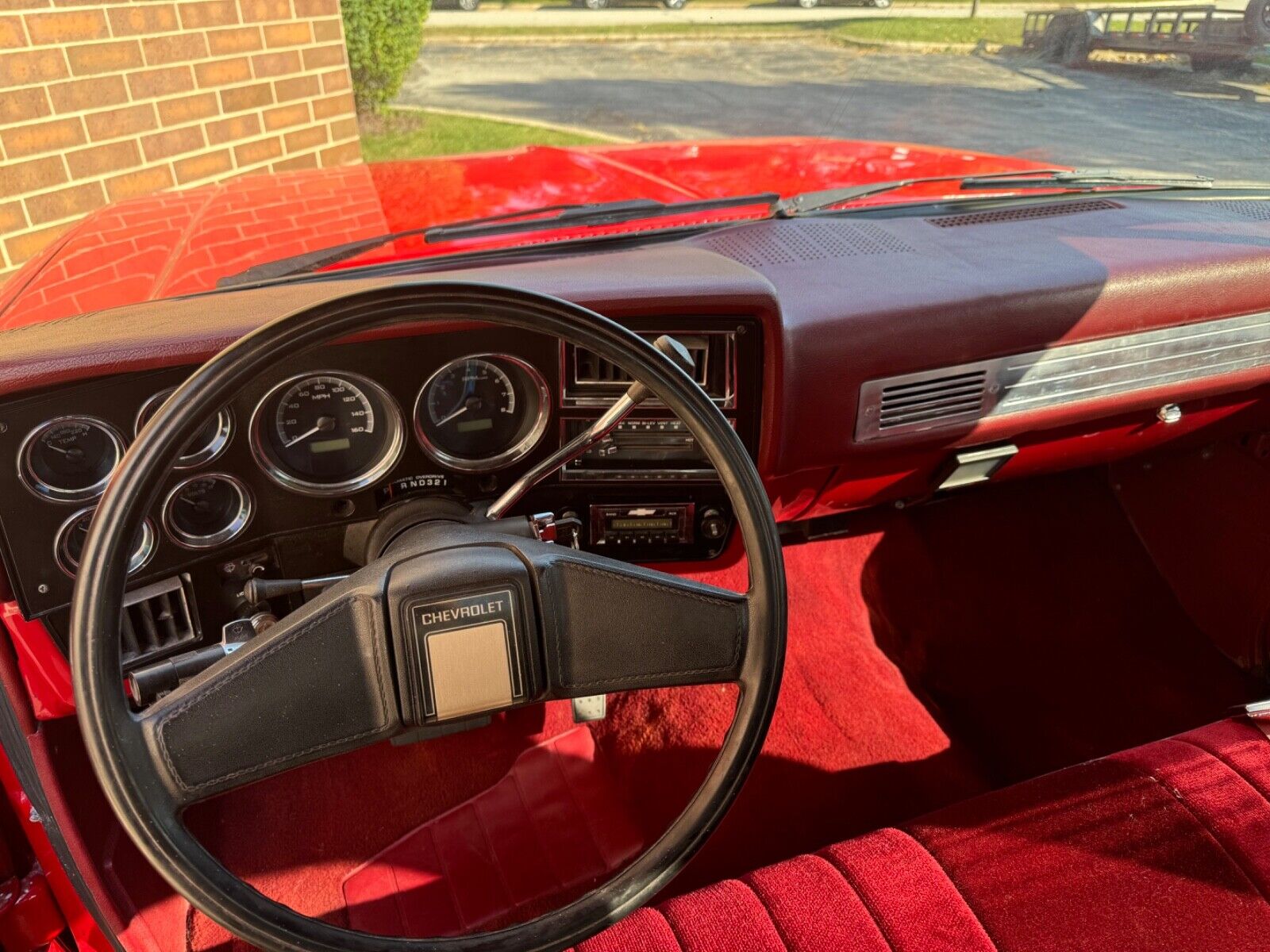 Chevrolet-C-10-1983-Red-Red-92399-27