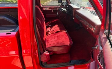 Chevrolet-C-10-1983-Red-Red-92399-34