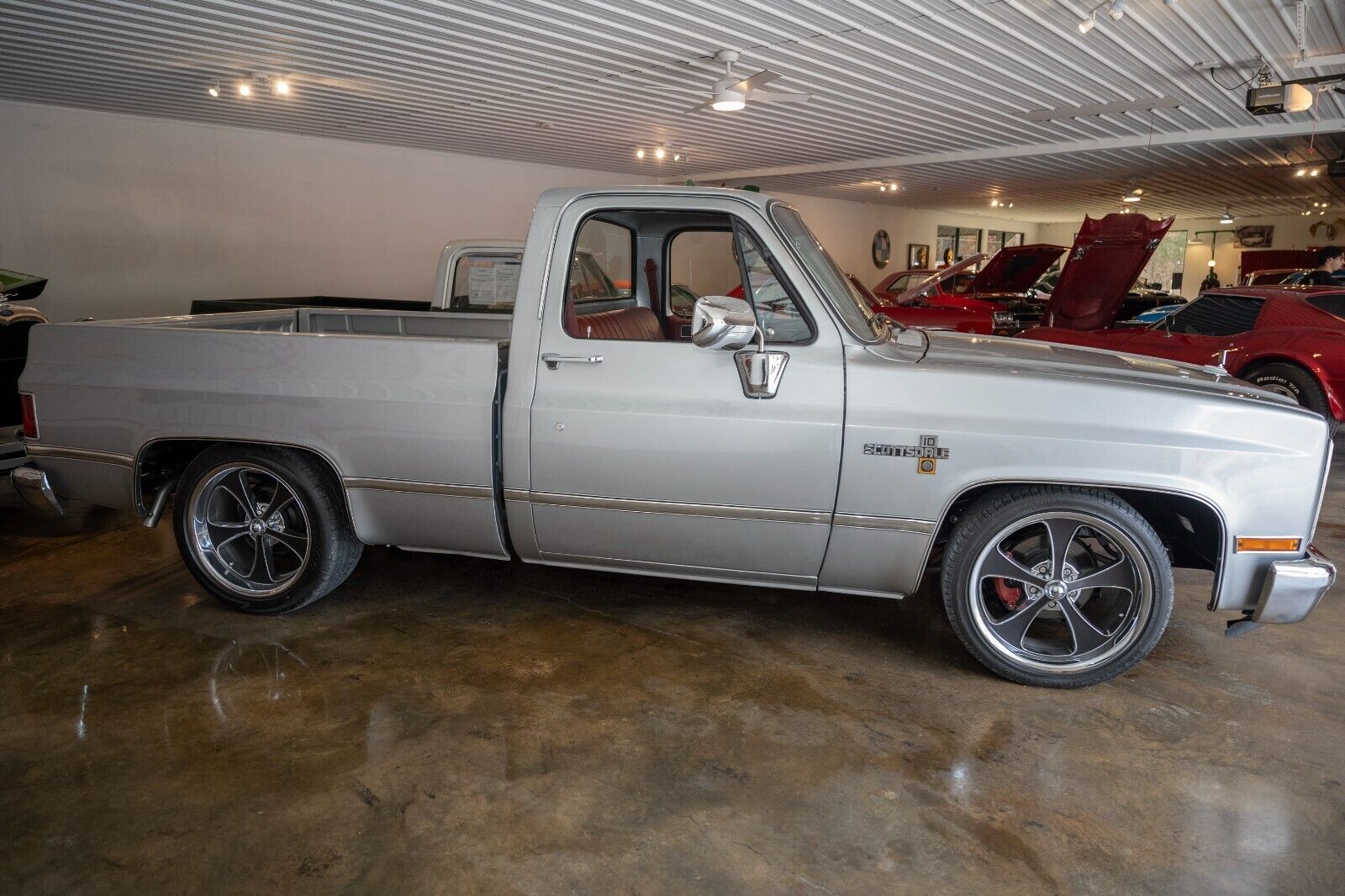 Chevrolet-C-10-1984-Silver-Burgundy-23442-25