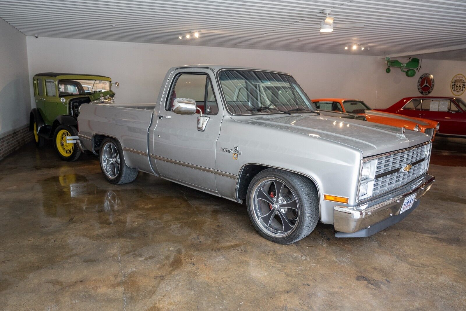 Chevrolet-C-10-1984-Silver-Burgundy-23442-26