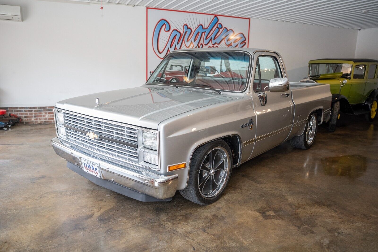 Chevrolet-C-10-1984-Silver-Burgundy-23442-28