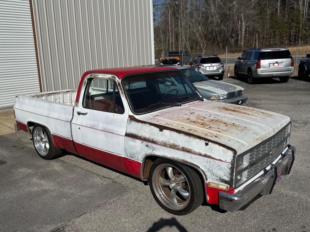 Chevrolet-C-10-1984-White-Red-0-15