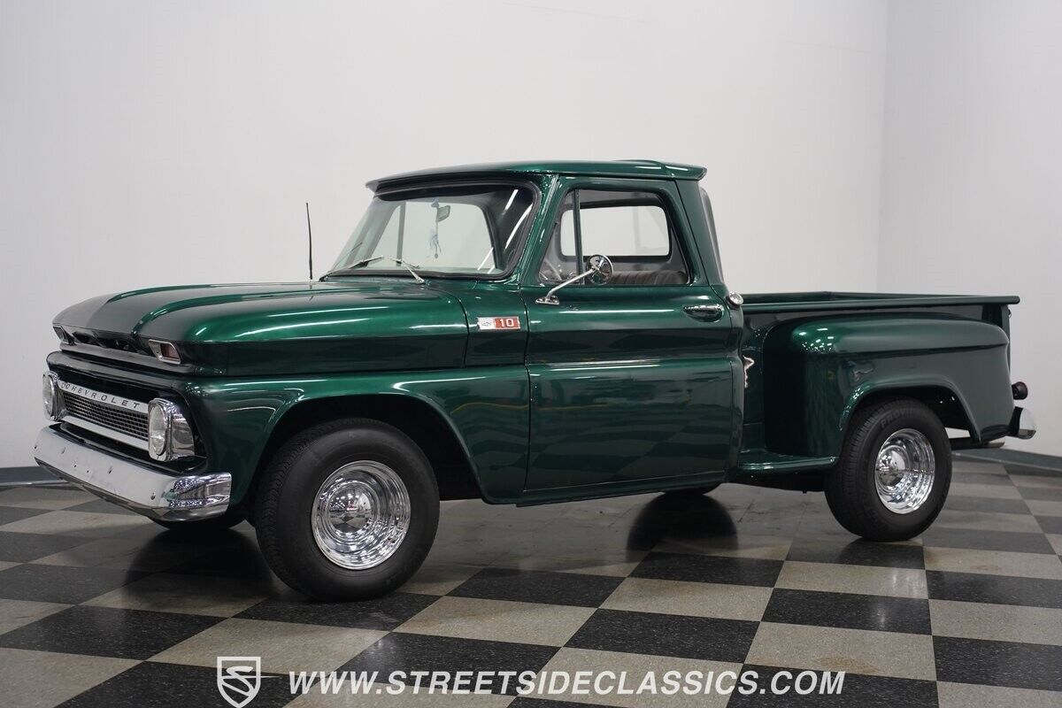 Chevrolet-C-10-Pickup-1965-Green-Tan-30973-7