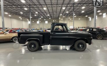 Chevrolet-C-10-Pickup-1966-Black-Black-76352-5