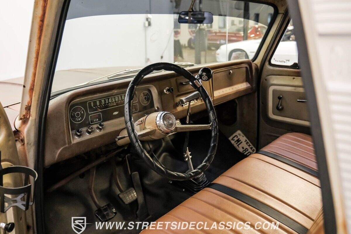 Chevrolet-C-10-Pickup-1966-Patina-Tan-145321-4