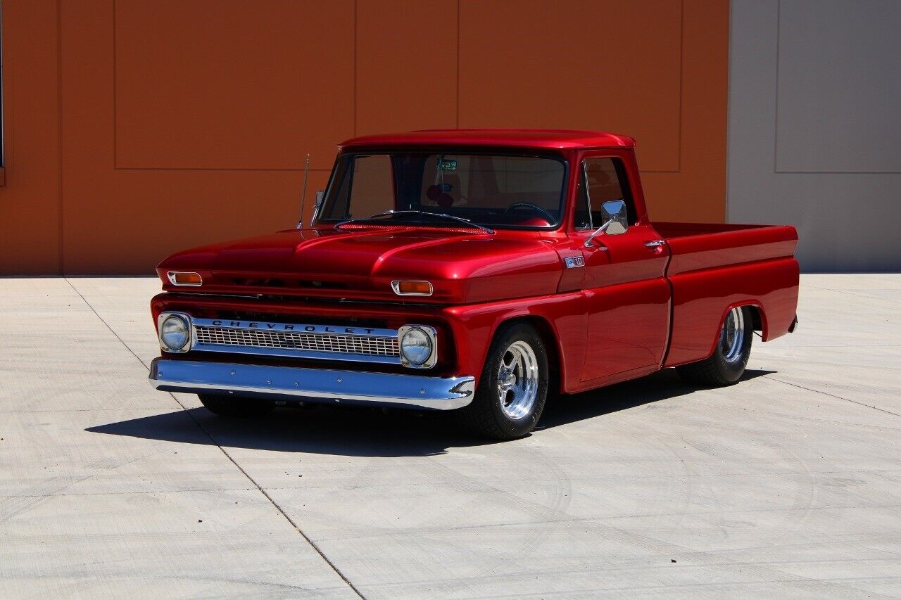 Chevrolet-C-10-Pickup-1966-Red-Black-80498-4