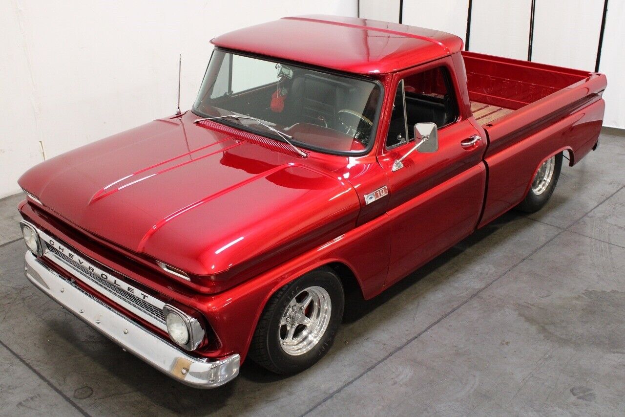 Chevrolet-C-10-Pickup-1966-Red-Black-80498-9