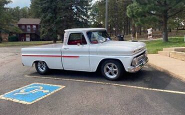 Chevrolet-C-10-Pickup-1966-White-Red-172200-1