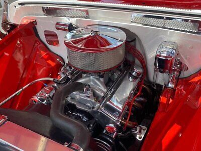 Chevrolet-C-10-Pickup-1966-White-Red-172200-18