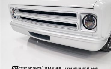 Chevrolet-C-10-Pickup-1967-White-Red-2643-11