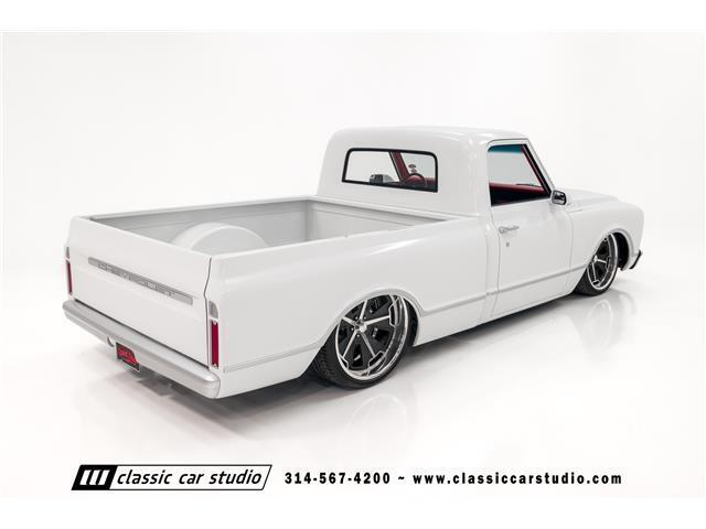 Chevrolet-C-10-Pickup-1967-White-Red-2643-34