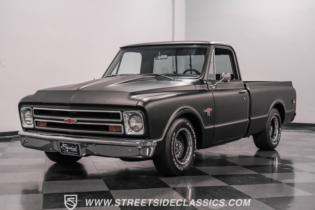 Chevrolet-C-10-Pickup-1968-Black-Black-584-5