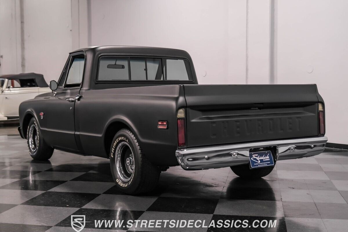 Chevrolet-C-10-Pickup-1968-Black-Black-584-8