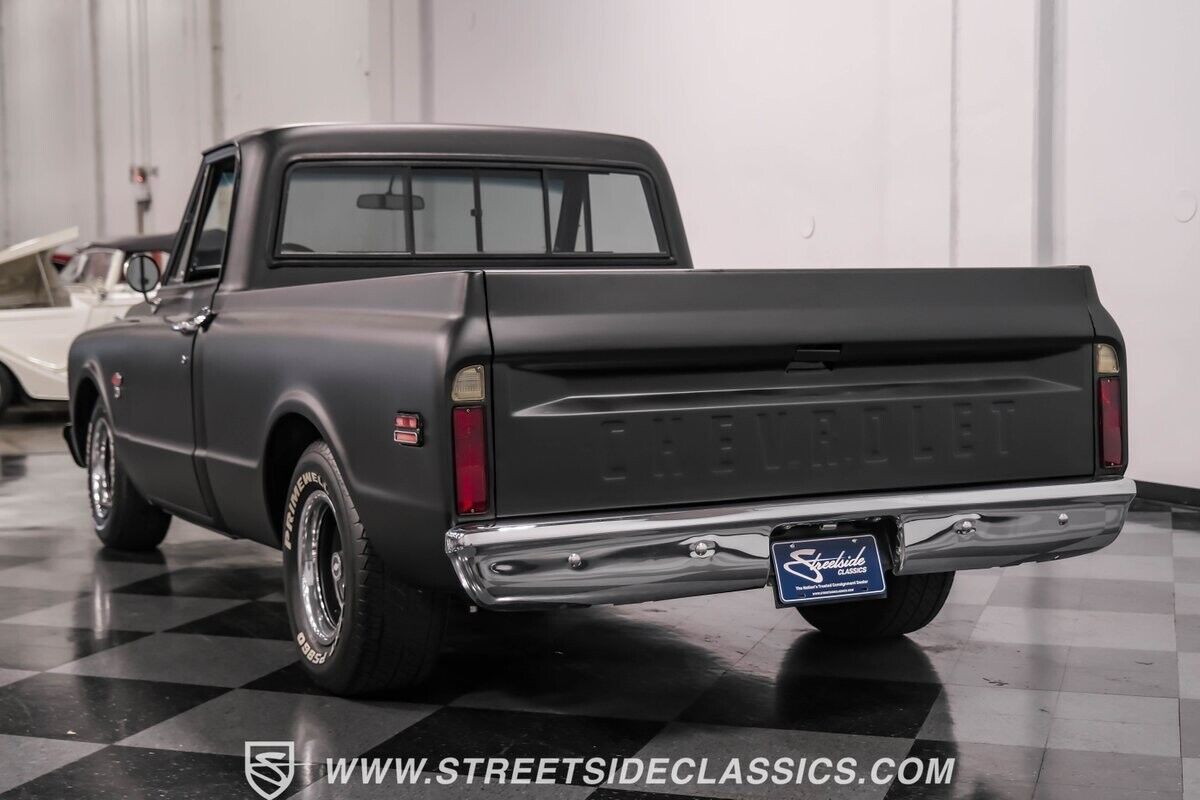 Chevrolet-C-10-Pickup-1968-Black-Black-584-9