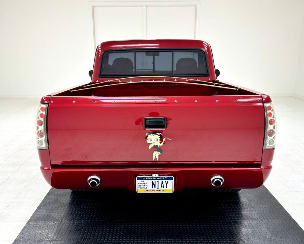 Chevrolet-C-10-Pickup-1968-Red-Khaki-100481-3