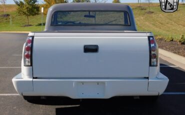 Chevrolet-C-10-Pickup-1968-White-Black-147377-4