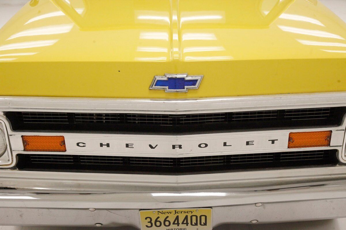 Chevrolet-C-10-Pickup-1969-Yellow-Black-69844-11