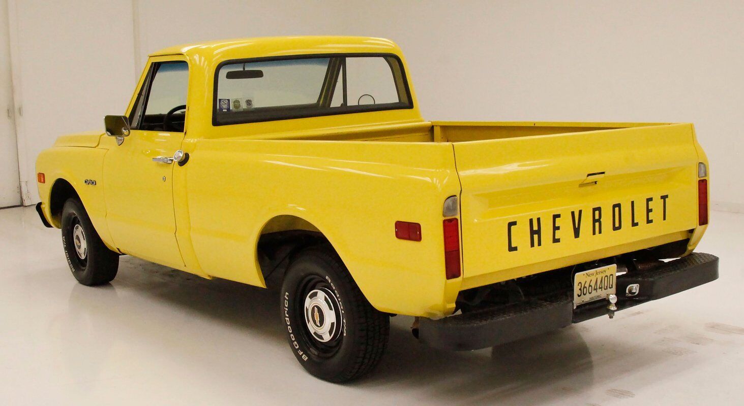 Chevrolet-C-10-Pickup-1969-Yellow-Black-69844-2