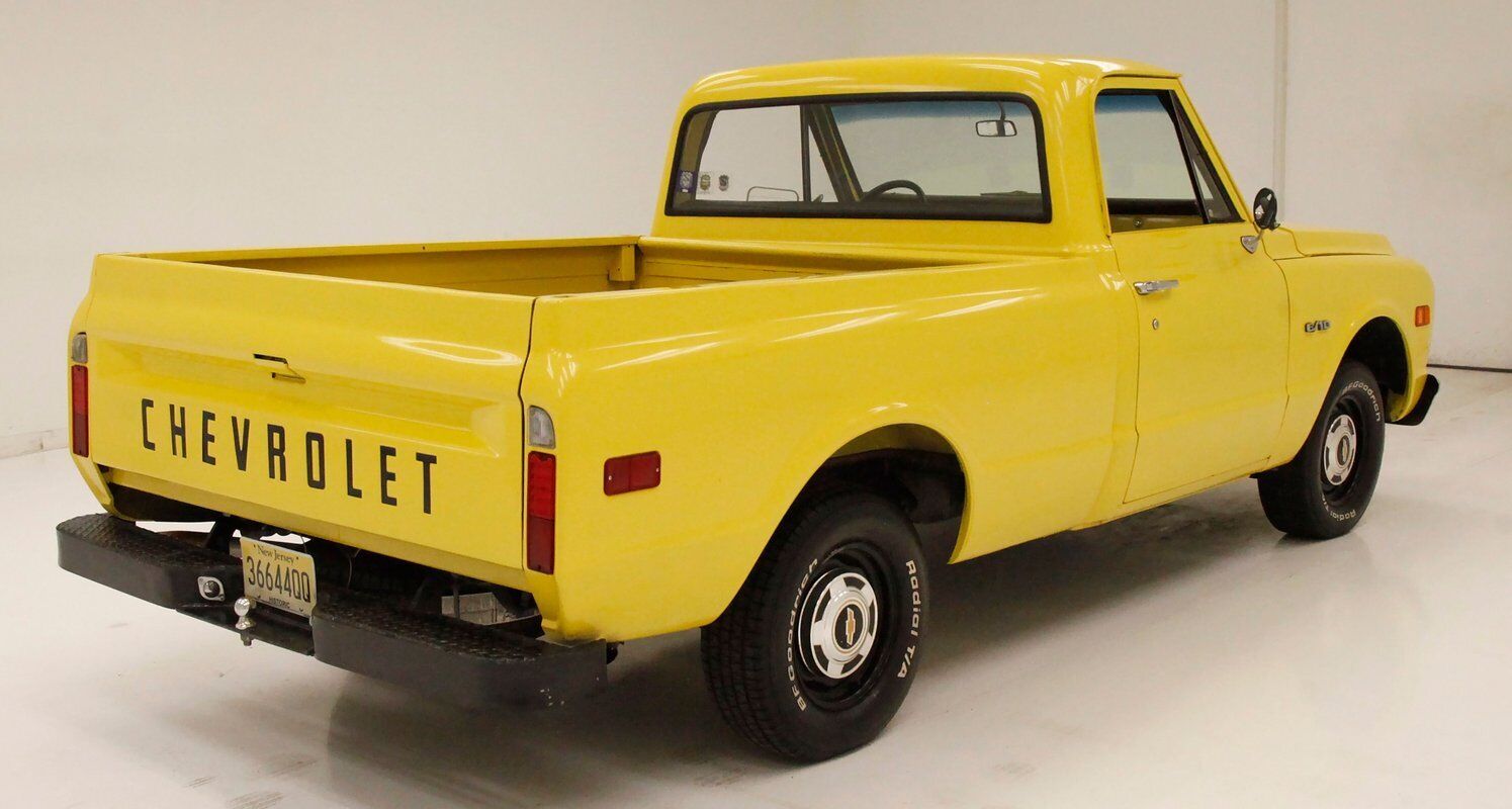 Chevrolet-C-10-Pickup-1969-Yellow-Black-69844-3