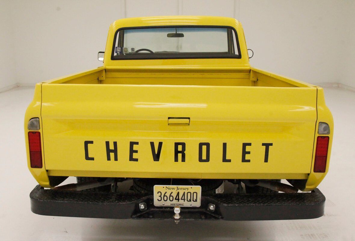 Chevrolet-C-10-Pickup-1969-Yellow-Black-69844-4