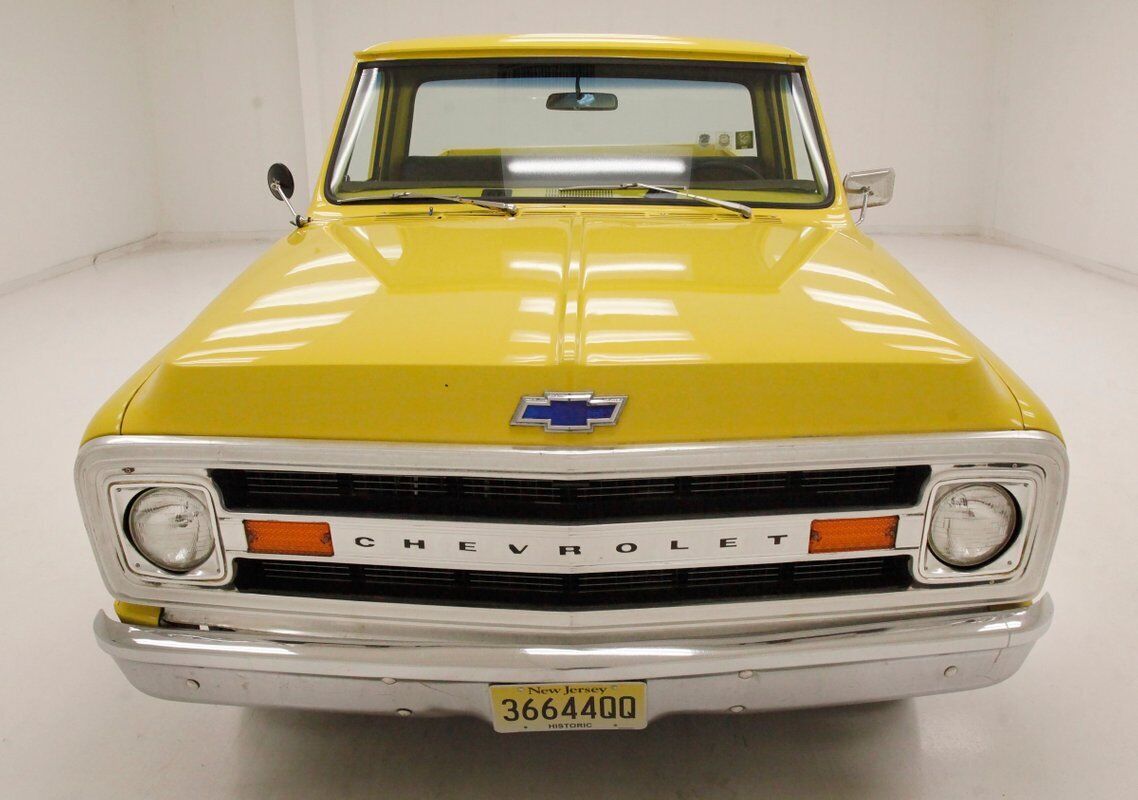 Chevrolet-C-10-Pickup-1969-Yellow-Black-69844-6