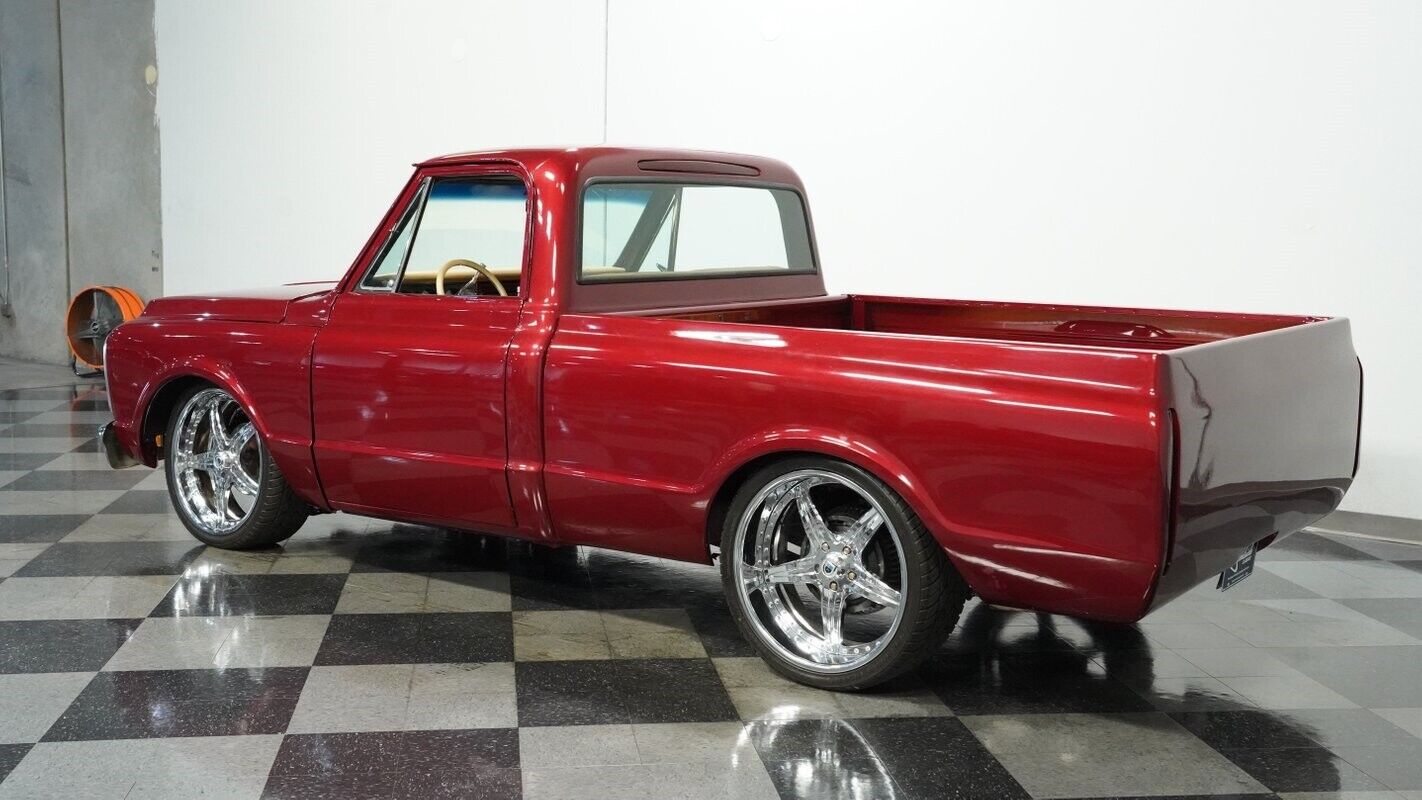 Chevrolet-C-10-Pickup-1970-Burgundy-Tan-0-7