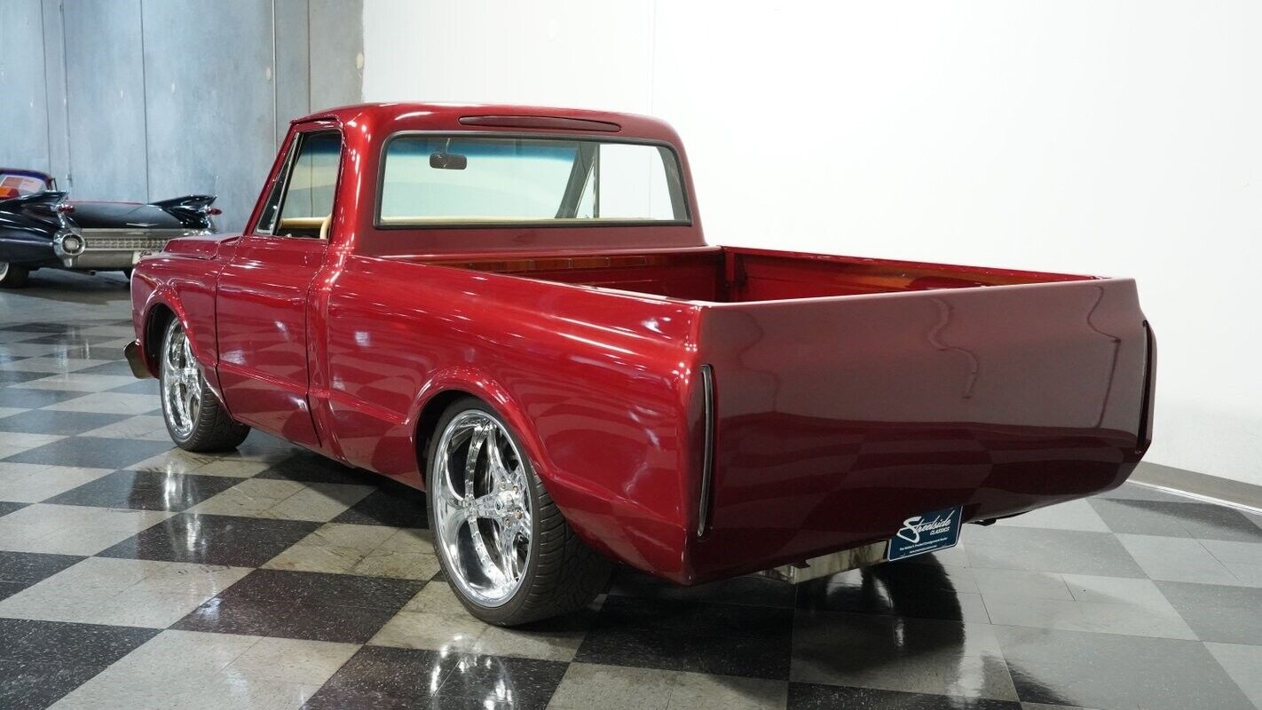 Chevrolet-C-10-Pickup-1970-Burgundy-Tan-0-8