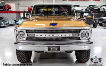 Chevrolet-C-10-Pickup-1970-Gold-and-White-Black-373-2