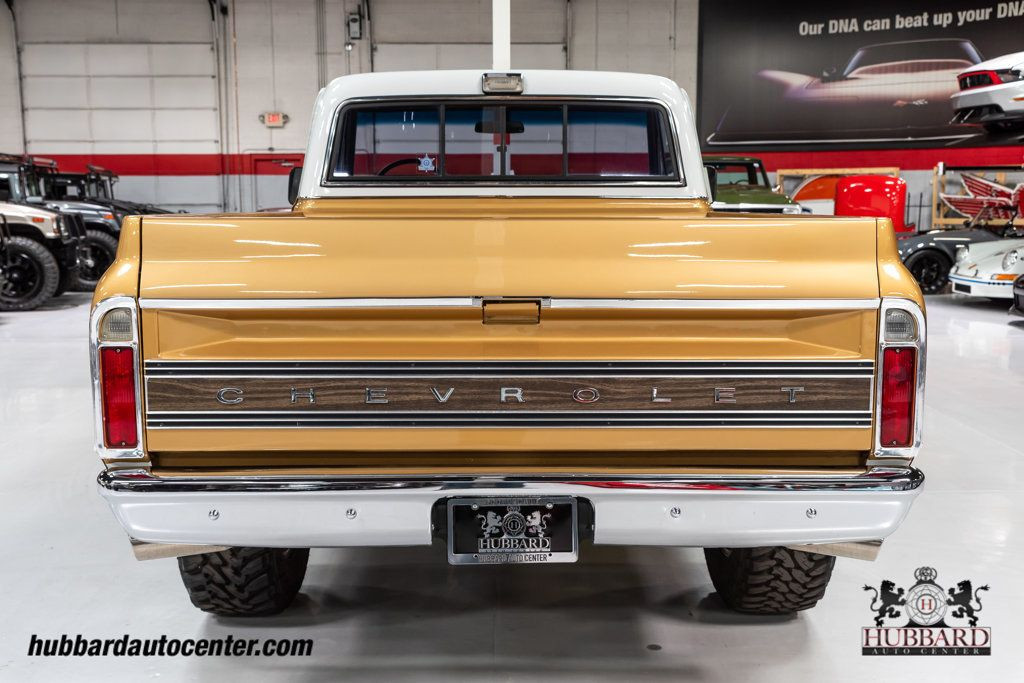 Chevrolet-C-10-Pickup-1970-Gold-and-White-Black-373-4