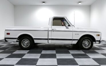 Chevrolet-C-10-Pickup-1970-White-Black-74468-8