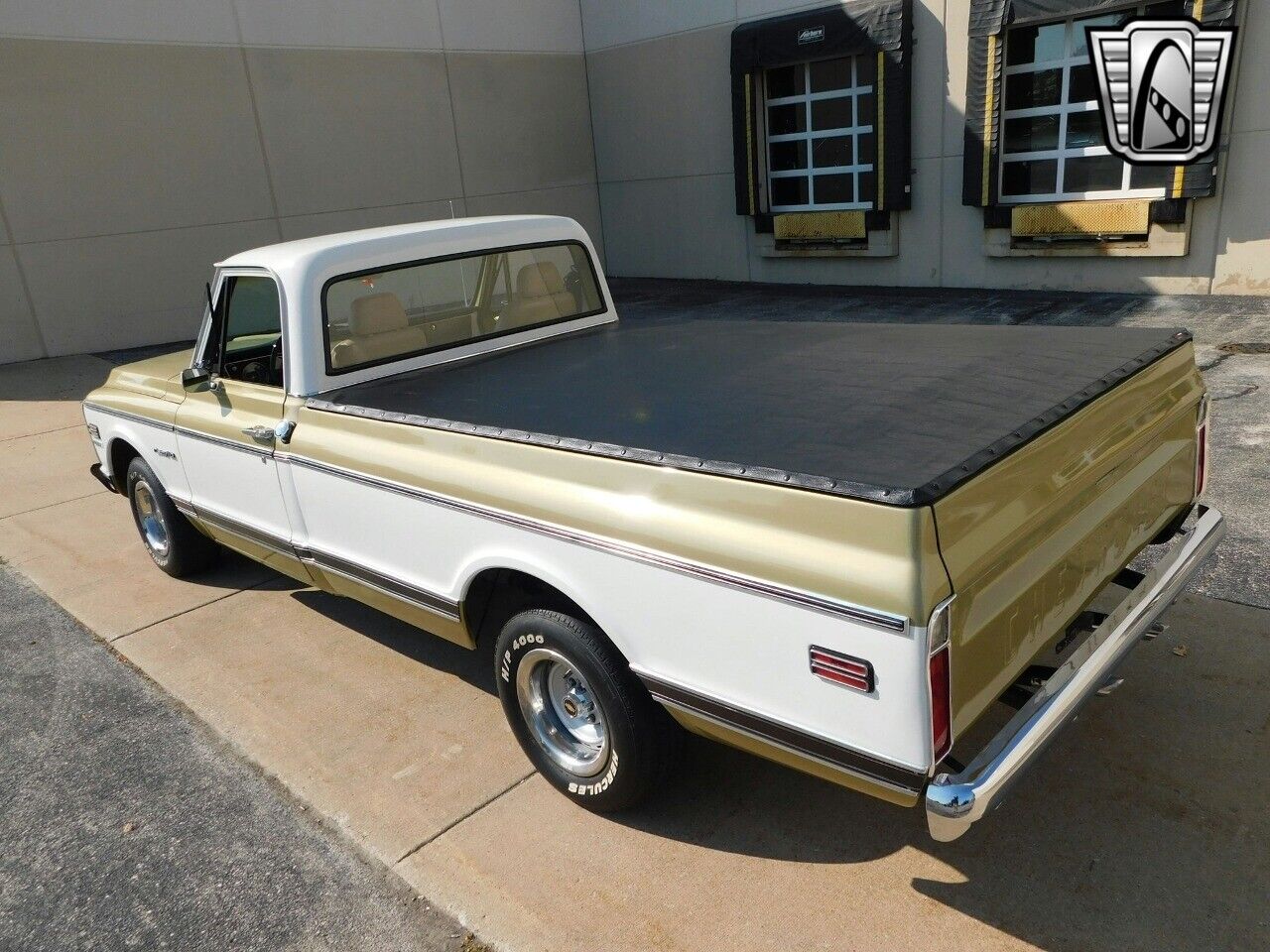 Chevrolet-C-10-Pickup-1971-Gold-Tan-76219-5