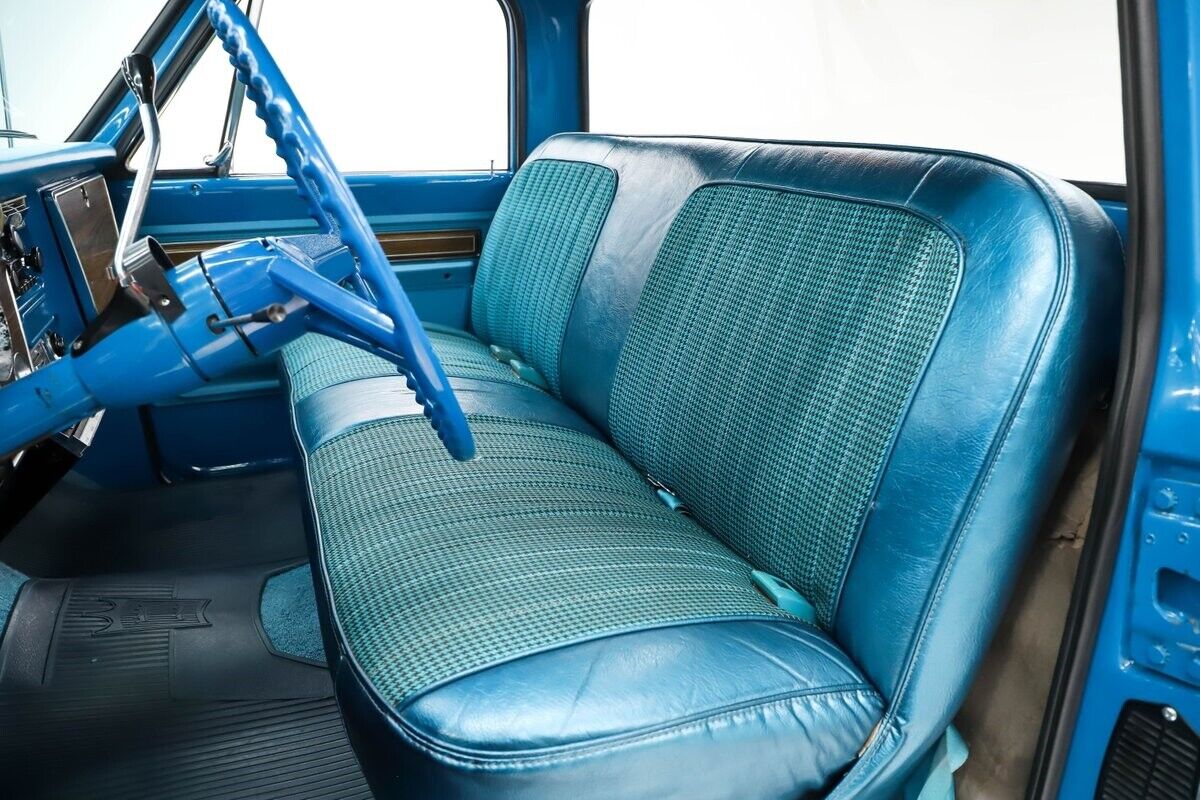 Chevrolet-C-10-Pickup-1972-Blue-Blue-0-10