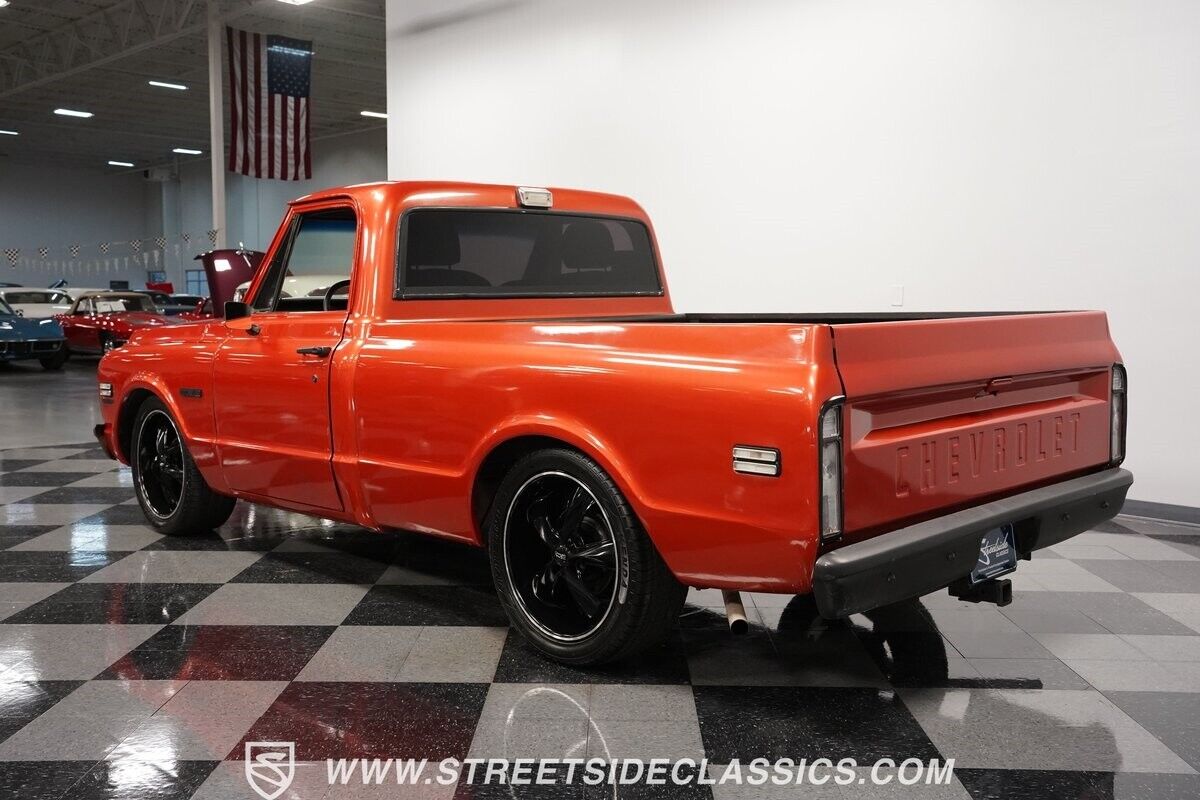 Chevrolet-C-10-Pickup-1972-Orange-Black-36658-9