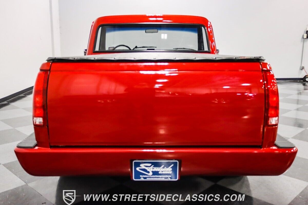 Chevrolet-C-10-Pickup-1972-Red-Black-68751-10