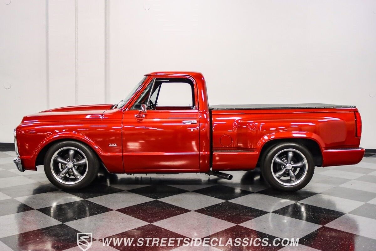 Chevrolet-C-10-Pickup-1972-Red-Black-68751-2