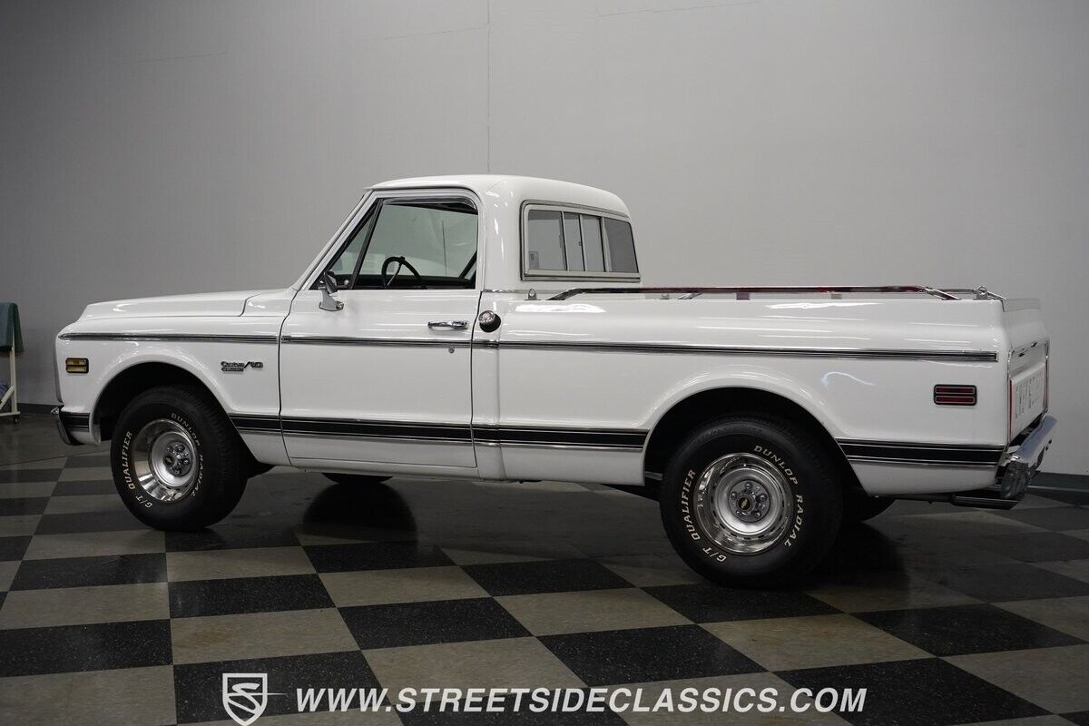 Chevrolet-C-10-Pickup-1972-White-Black-67020-10