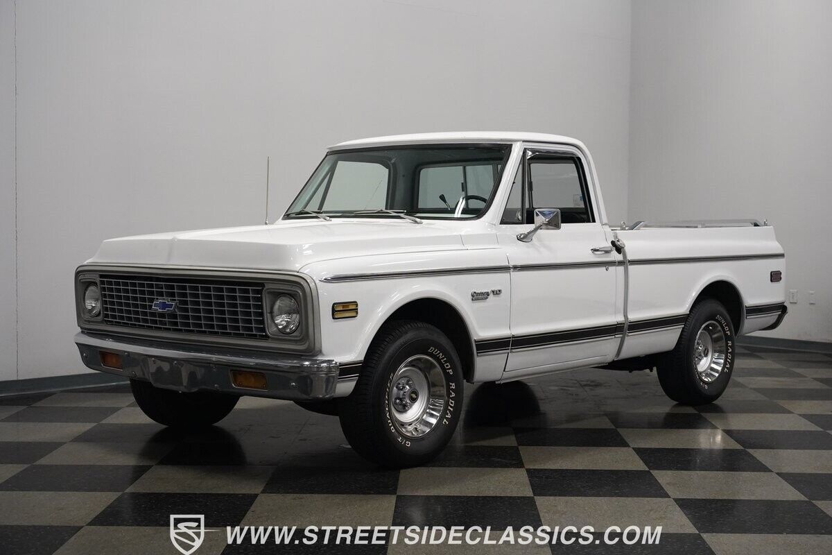 Chevrolet-C-10-Pickup-1972-White-Black-67020-7