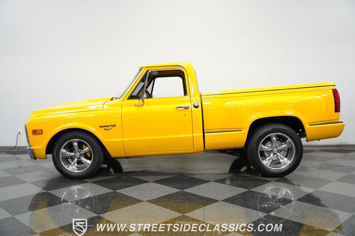 Chevrolet-C-10-Pickup-1972-Yellow-Black-6671-2