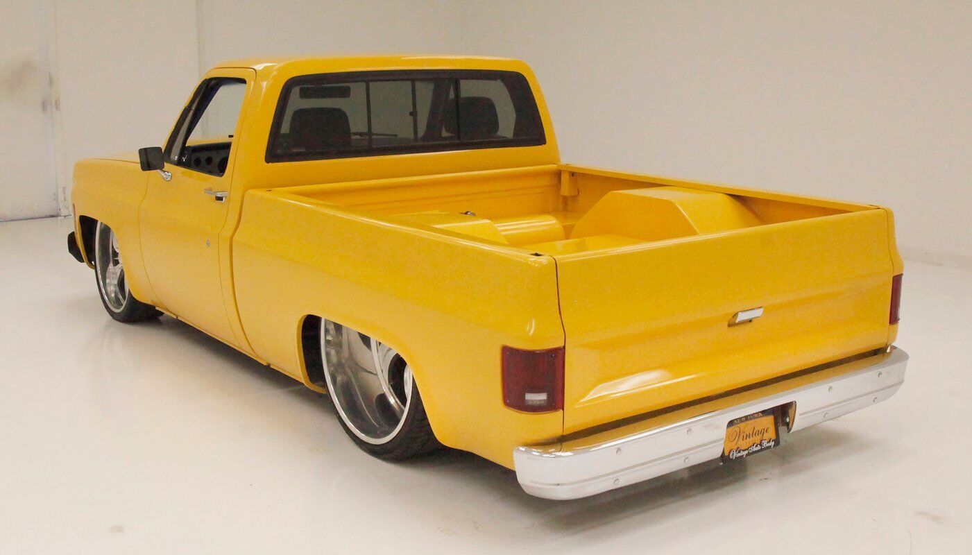 Chevrolet-C-10-Pickup-1980-Yellow-Blue-1608-5