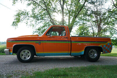 Chevrolet-C-10-Pickup-1981-Orange-Black-2-2