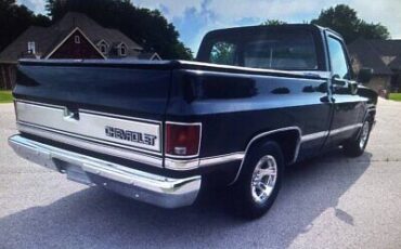 Chevrolet-C-10-Pickup-1982-Black-Red-3058-4