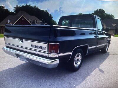 Chevrolet-C-10-Pickup-1982-Black-Red-3058-4