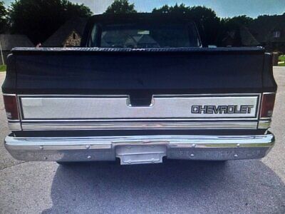 Chevrolet-C-10-Pickup-1982-Black-Red-3058-5