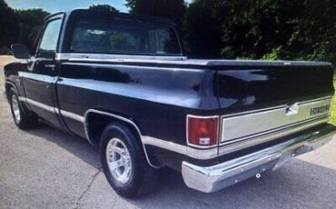 Chevrolet-C-10-Pickup-1982-Black-Red-3058-6