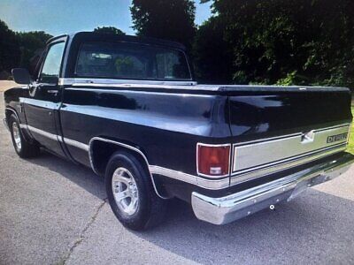 Chevrolet-C-10-Pickup-1982-Black-Red-3058-6