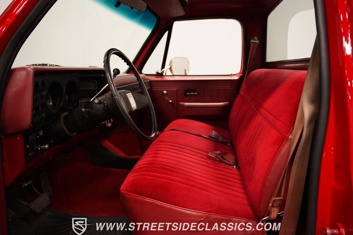 Chevrolet-C-10-Pickup-1982-Red-Carmine-110280-4