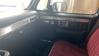 Chevrolet-C-10-Pickup-1984-Black-Black-483-9