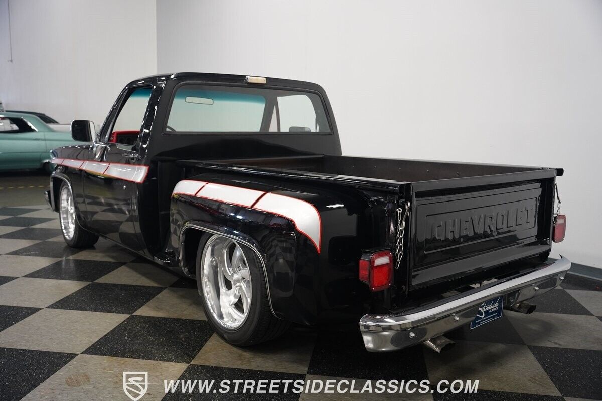 Chevrolet-C-10-Pickup-1986-Black-Red-85112-11