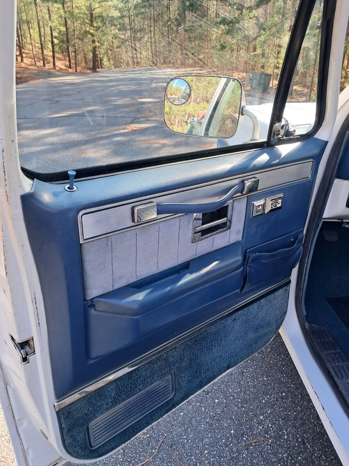 Chevrolet-C-10-Pickup-1986-White-Blue-Blue-74637-25