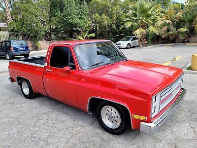 Chevrolet-C-10-Pickup-1987-Red-Gray-154022-1